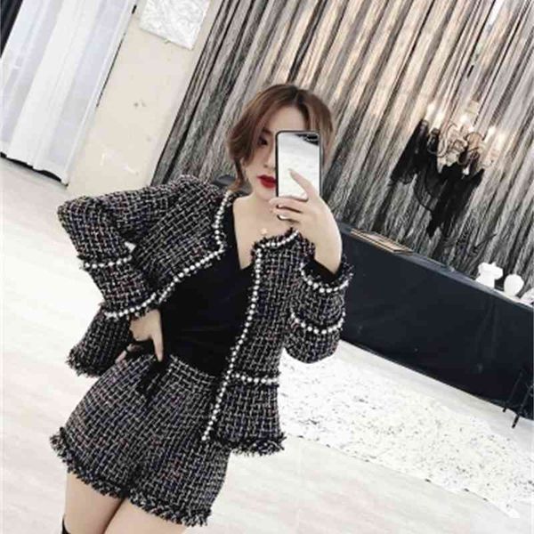 

women's two piece pants tweed 2-piece set, lattice tight jacket, coat and shorts with tassels, fashion suit autumn winter, White