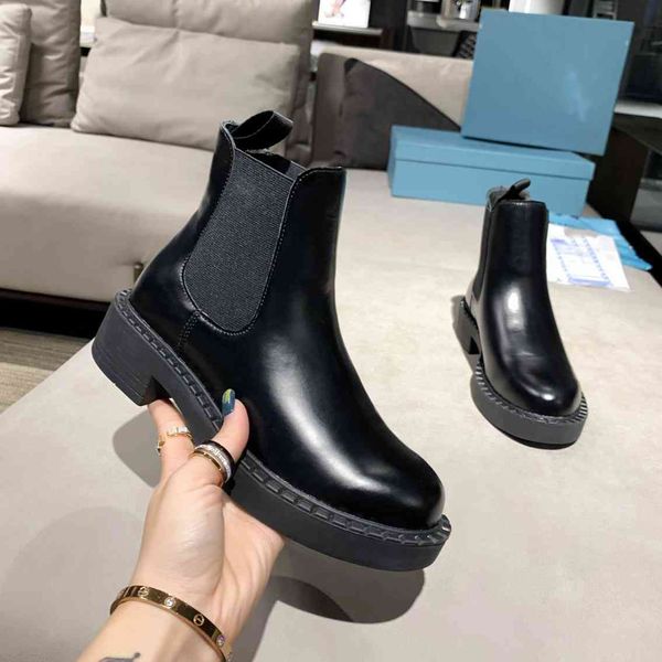 

luxury designer boots women's winter metal buckle chain shoes leather low fashion boots, Black
