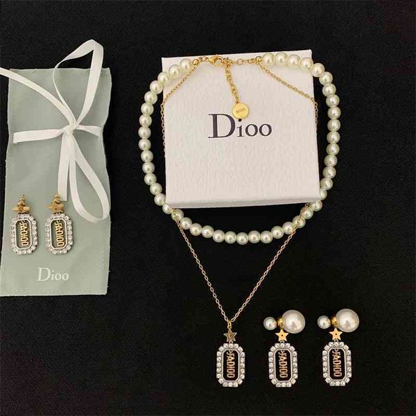 

special offer 75% off outlet online family's new letter pearl earrings, Golden