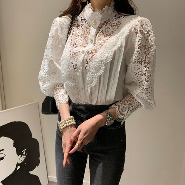 Doce Crochet Flor Hollow Camisa Top Mulheres Lanterna Manga Longa Pérolas Único-Breasted Stand Collar Lace Blouse Feminino 210416