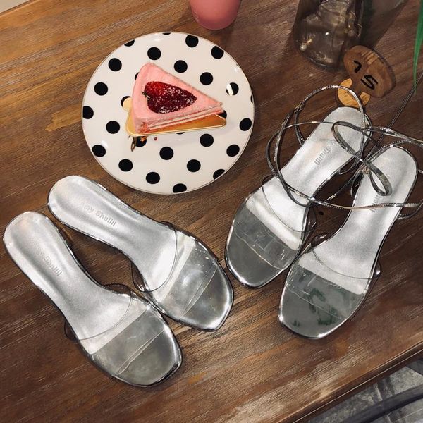 

online celebrity slippers women wear in summer with 2021 transparent jelly word drag joker beach thick heel sandals, Black