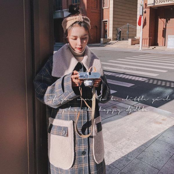 

women's wool & blends design in autumn and winter 2021 lapel loose pocket lamb patchwork plaid overcoat for women, Black