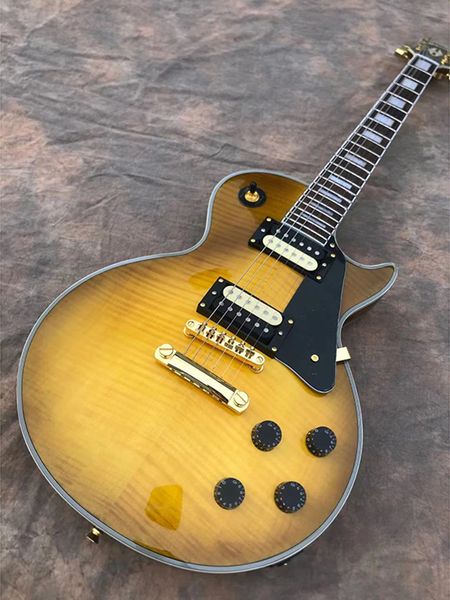 

classic brand guitar, professional performance level, selected quality wood, gold accessories, good feel and sound.