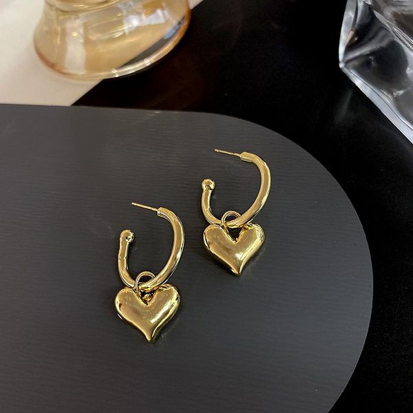 

hoop & huggie aomu 2021 french retro metal gold silver color simple peach heart earrings for women party fashion jewelry gifts, Golden;silver
