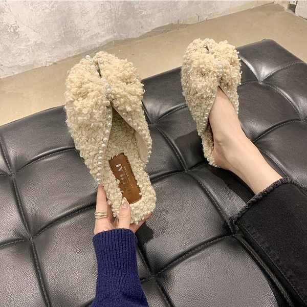 

autumn furry women slippers 2021 fashionable wool flat pearl home interior plush soft shoes, Black