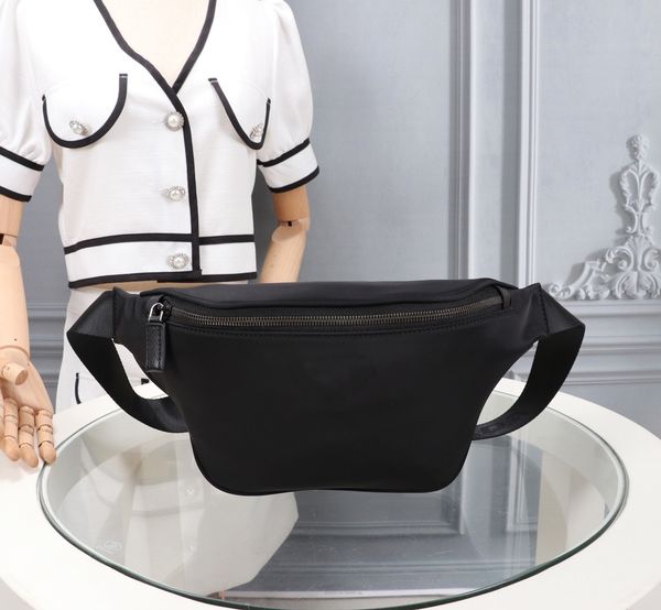 

single shoulder bag