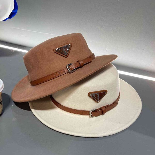 

fashion show women's british style big eaves pu's belt triangle out the street flat hat winter, Blue;gray