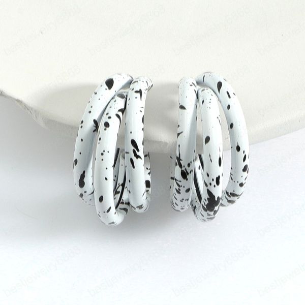 

bohemian multilayered metal spray paint c-shaped stud earrings for women fashion geometric circle hoop earrings jewelry, Golden;silver