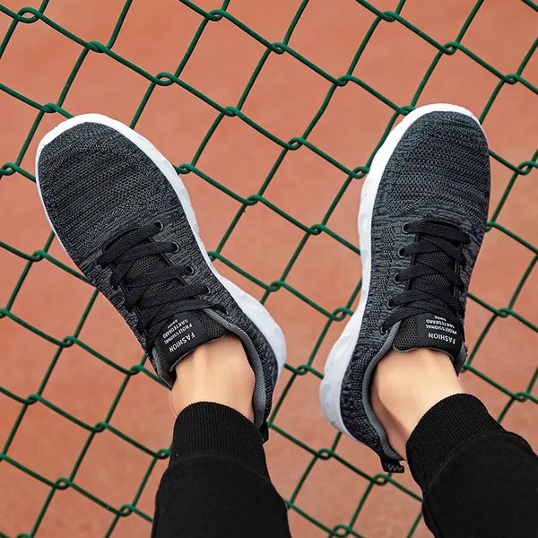 

wholesale flying shoes summer meshs sneakers low-mesh men's trendy shoe