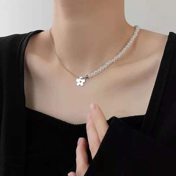 

chokers pearl flower stitching necklace trendy light luxury pendant sweet romantic choker valentine's day gift jewelry wholesale cnk039, Golden;silver