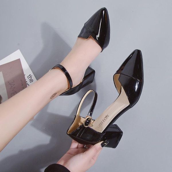 

pointed shoes women's 2021 korean version of joker shallow heels spring and summer hollow buckle thick heel sandals tide, Black