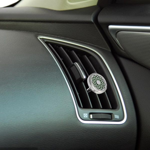 

hollow car vent diffuser clip decoration (assorted color) air freshener