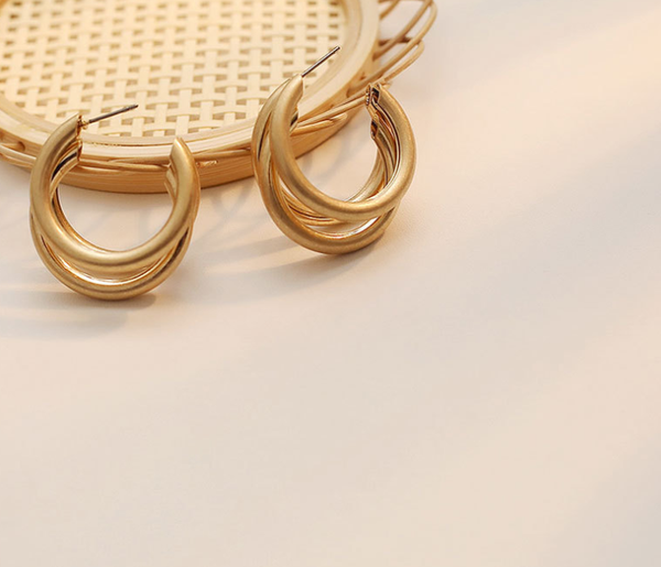 

retro circle ear studs stud, Golden;silver