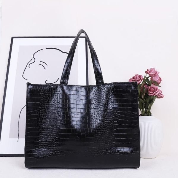 

evening bags ladies large-capacity single-shoulder messenger bag 2021 fashion launch