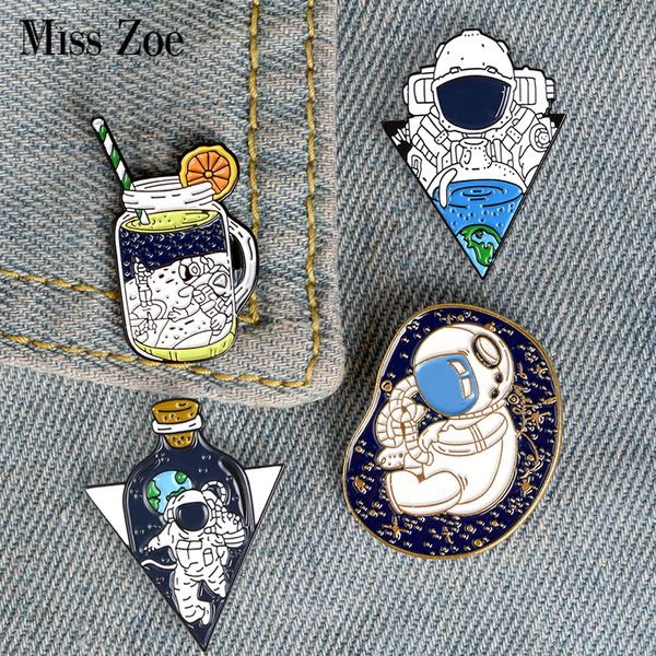 

space travel enamel pin astronauts special edition brooches bag clothes lapel pin cosmic space badge for kids jewelry giftdio chan contact, Gray