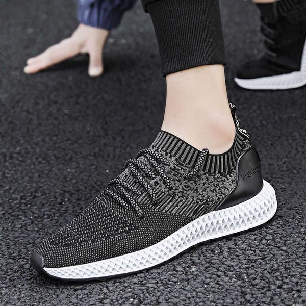 

2021 designer men's shoes running fashion korean flying woven summer breathable leisure boardtraining sneakers