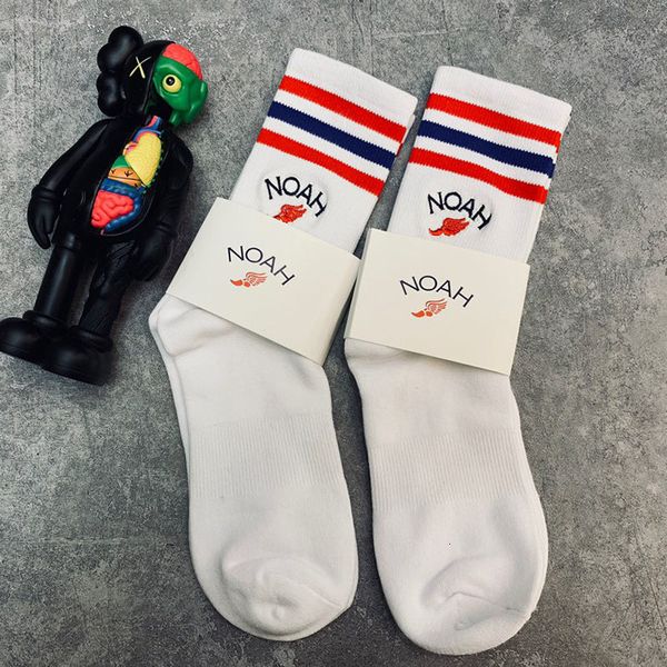 

quality wings embroidery striped men women hiphop noah skateboard socks stockings white, Black