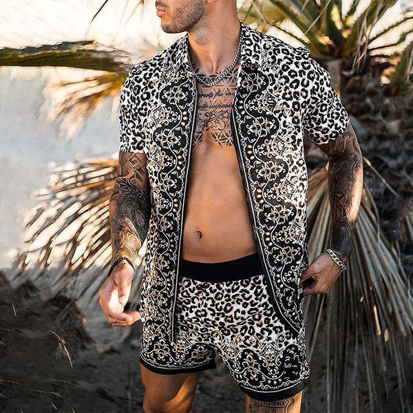Tute da uomo con stampa leopardata abbinate a pantaloncini da bagno Camicie da uomo hawaiano Set corto da spiaggia casual Abito a due pezzi Camicia hawaiana e tuta corta estiva Plus Size 3XL