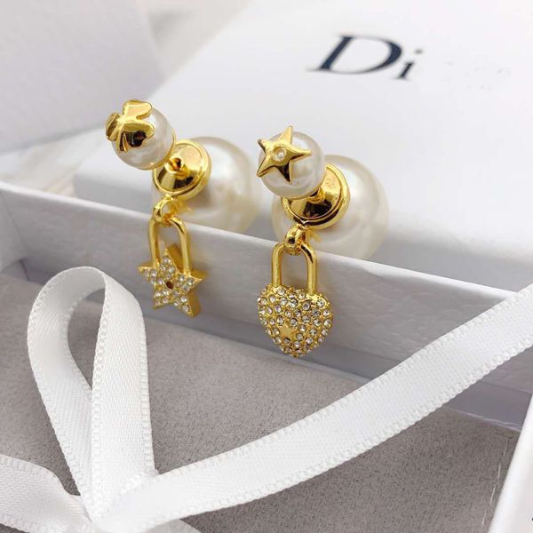 

d asymmetric five pointed star love earrings 925 silver needle female earrings jewelry version, Golden