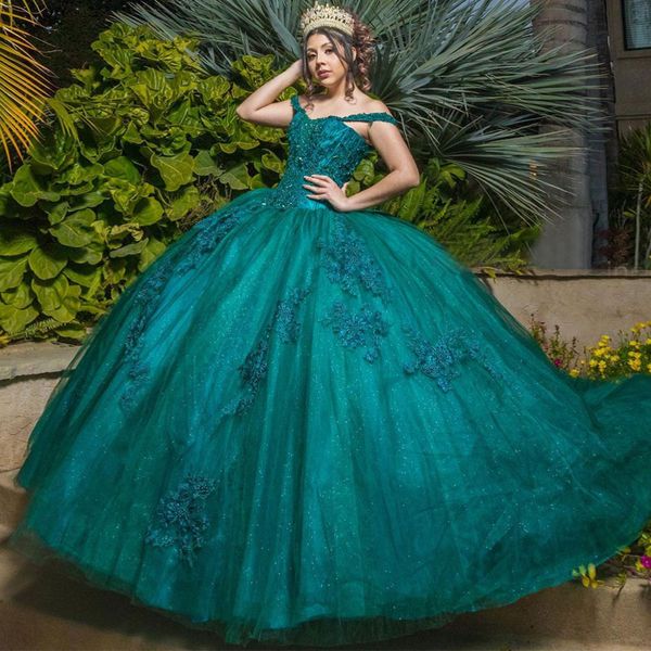 Abito da ballo Hunter Abiti Quinceanera con paillettes al largo della spalla Abiti da ballo con perline Appliqued Sweep Train Tulle Dolce 15 Corsetto Abito in maschera