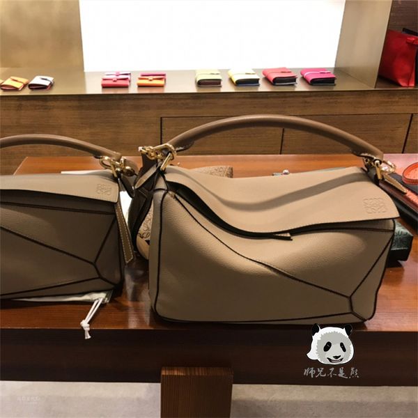 

handbag hookloewe / luo yiwei women's bagluggage tag