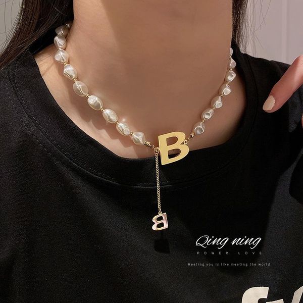 

pendant necklaces elegant white imitation pearl necklace for women vintage letter b irregular wedding choker charm fashion jewelry, Silver
