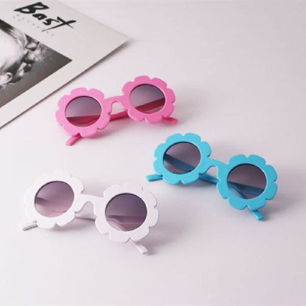 

2021 pop designer design glasses for children fashion sunglasses boy and girl high quality, White;black
