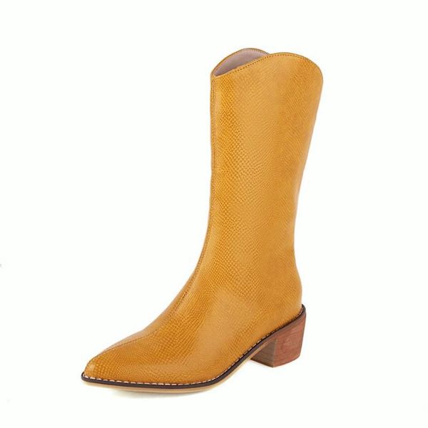 

boots 2021 fall/winter women's european and american fashion trend snake-print pointed toe low-heeled low-top, Black