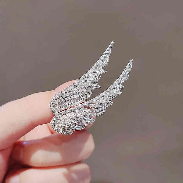 

brooch 2021 angel wing feather women's personality luxury pin collar suit accessories trendy men, Gray
