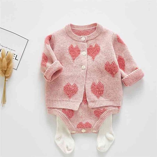 

pattern baby jumpsuit girl spring and autumn sweater love print jacket + two piece suit 210816, Blue