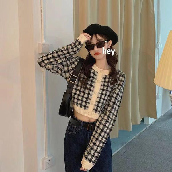 

women's knits & tees 2021 autumn style navel short plaid knit coat retro long sleeve sweater cardigan single breasted crew neck, White