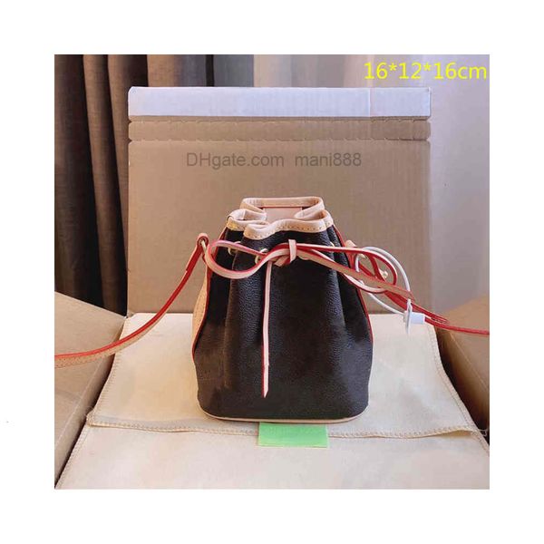 

women cowhide bucket purses mini bags designers crossbody shoulder bag flower pattern drawstring with box l21020211