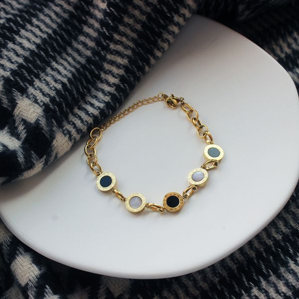 

roman plate ti-tanium steel bracelet black-and-white fritillaria geometric thick chain three-dimensional temperament simple non-collision
