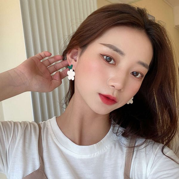 

simple fashionable love earrings sweet xianfaner contrast flower female