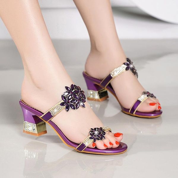 

slippers 2021 summer women's sandals rhinestone thick heel and fashion high-heeled flowers wild, Black