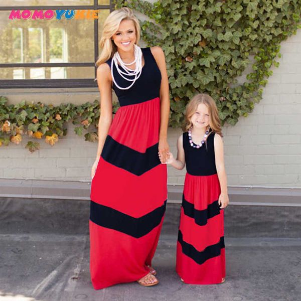 

mommy and me family matching mother daughter dresses clothes striped mom dress kids parent child outfits family look clothing 210713, Blue