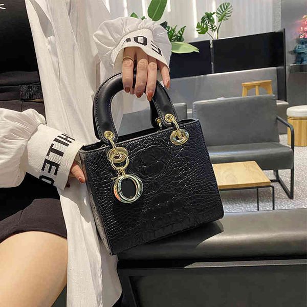 

light luxury princess diana bag 2021 new fashion crocodile leather handbag niche high texture net red one shoulder messenger
