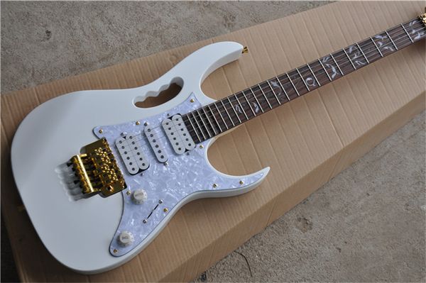 

white electric guitar 21 to 24 frets well scalloped guitar all gold hardware guitar guitars guitarra