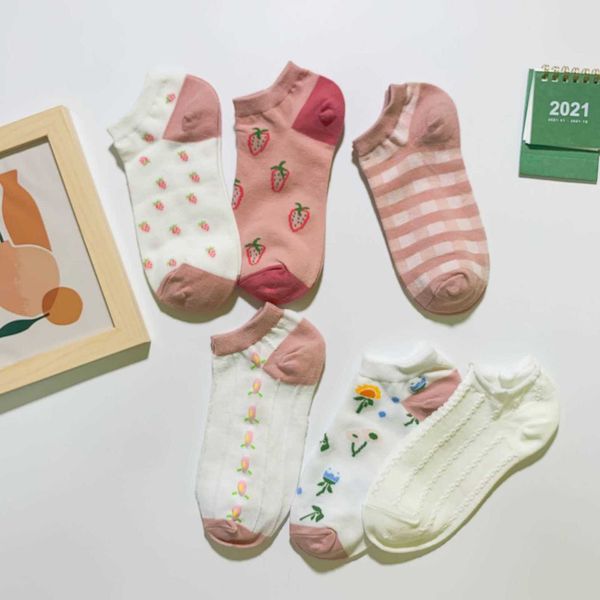

spring and summer boat socks lovely strawberry cotton low light mouth pink, Black