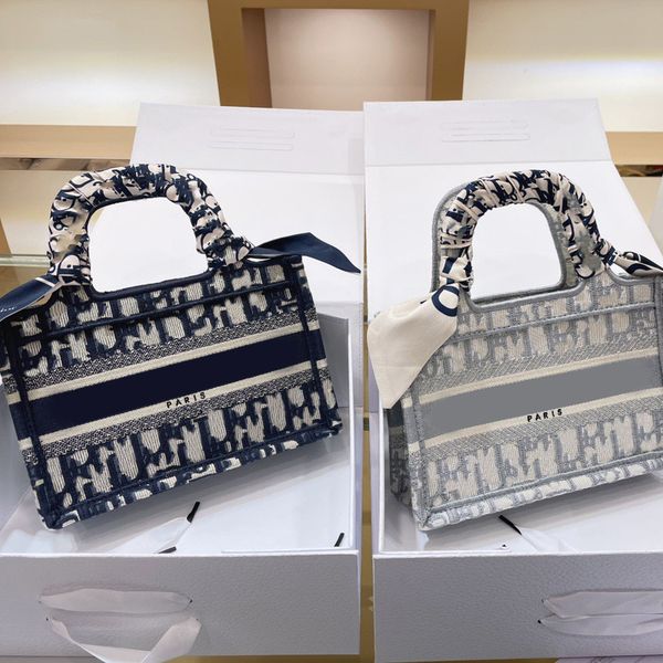 

Small Mini Tote Bags Fashion embroidery open ladies handbags high-end women spring and summer Luxurys Designers 2021 high quality Designer Gift Box, Grey