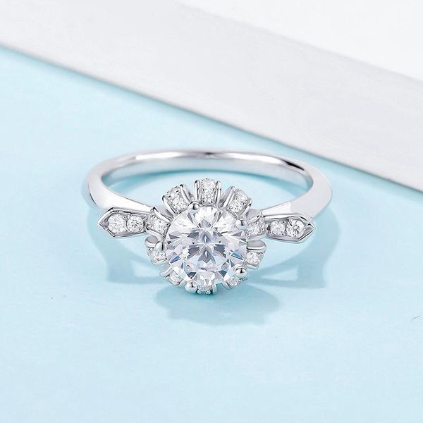 

trendy 100% 925 sterling silver real 1 d color moissanite anniversary rings for women shiny party fine jewelry gift cluster, Golden;silver