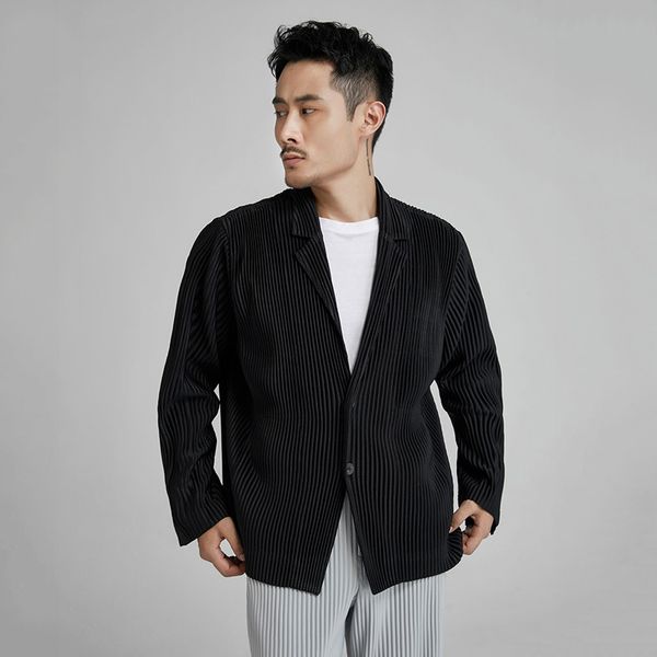 

japanese streetwear fahison pleated clothes men 2021 autumn new single breast elastic blazer suit coat, White;black