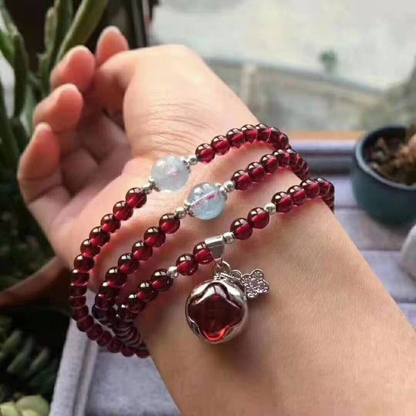

natural 4 5mm wine red garnet threering beaded strands pure silver clover bracelet, Black