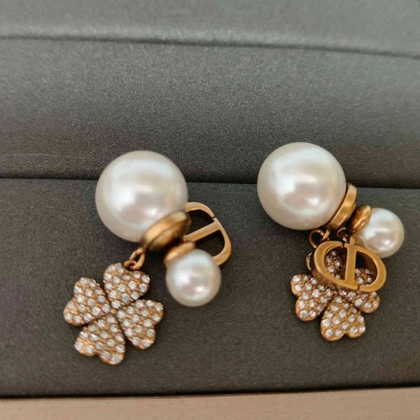 

d women olympic c fashion temperament pearl letter clover necklace earrings bracelet independent packaging women's gift set, Silver