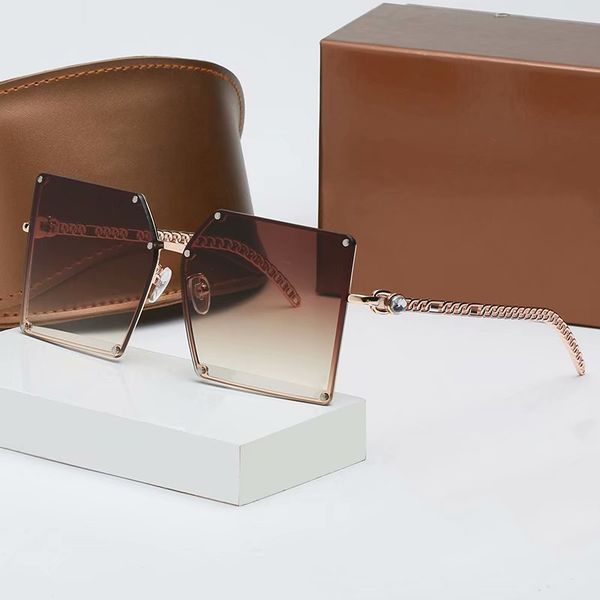 

2021 new luxur classic square sunglasses designer brand fashion womens sun glasses eyewear metal glass lenses with box 2069, White;black