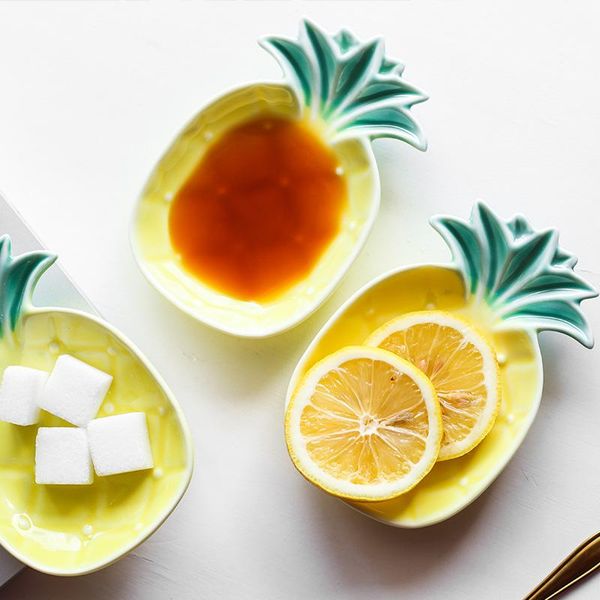 

dishes & plates 1pcs creative cute pineapple dish ceramic soy sauce home fruit plate tableware gift sumer snack small