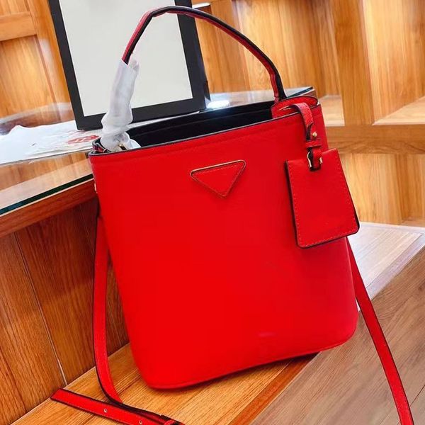 

luxury bucket bag lady designer bag classic crossbody leather handbag womens composite tote ladies shoulder bags plain open hard nylon singl
