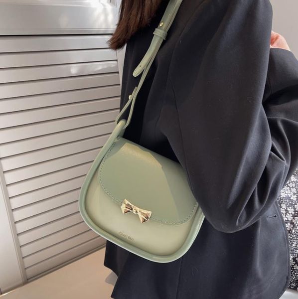

contrast color saddle spring shoulder underarm bag fashion messenger bag women