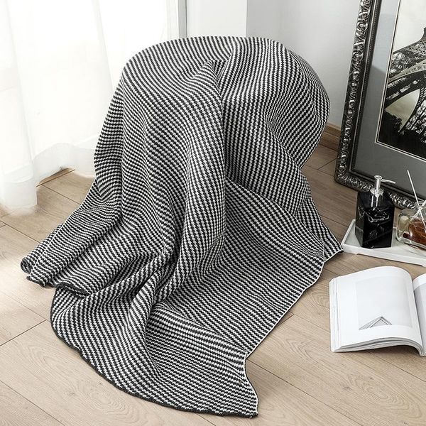 

blankets european modern simple style sofa blanket office nap wool small thickened knitted quilt in winter