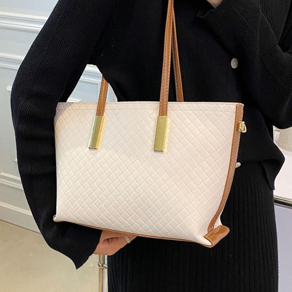 

evening bags european and american luxury ladies portable large-capacity bag 2021 fashion shoulder underarm messenger female